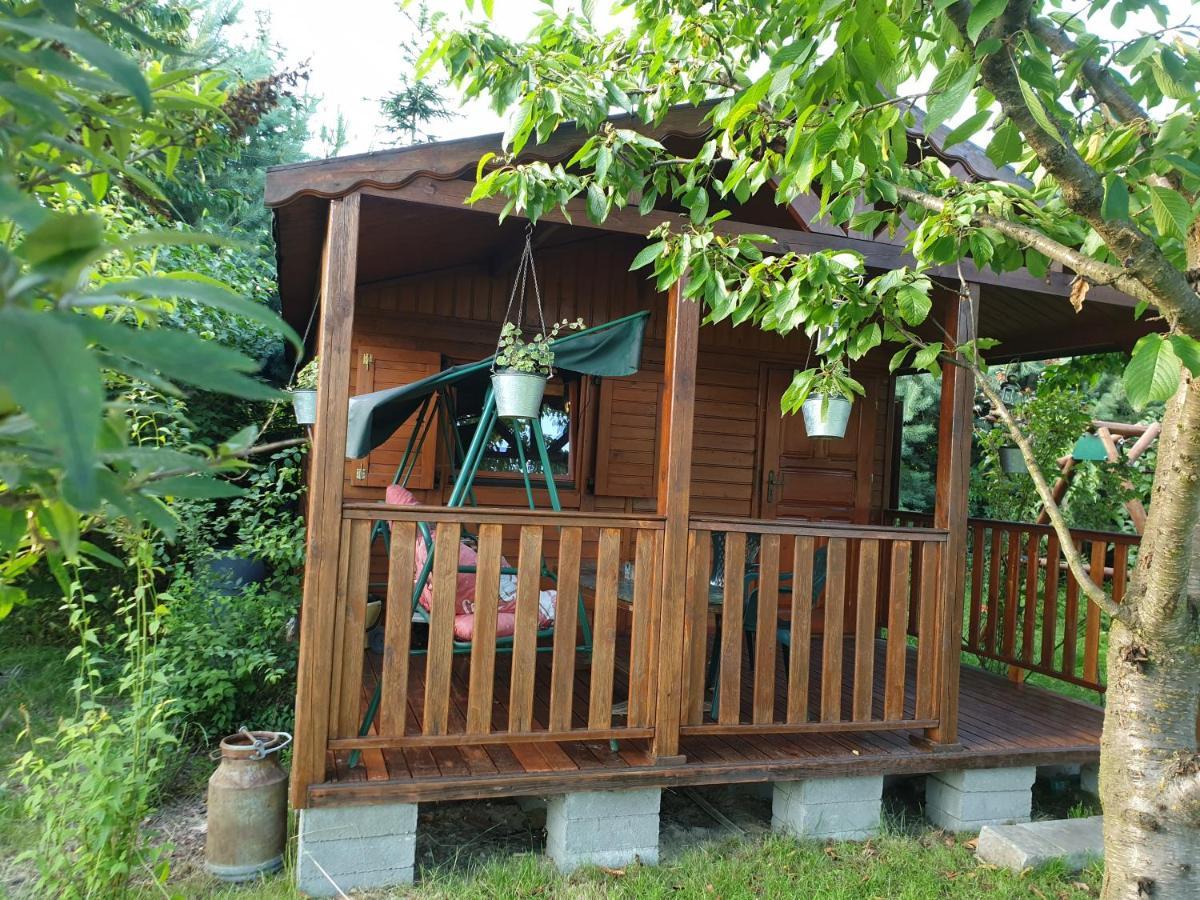 Hotel Domek Letniskowy W Zieleni Blisko Jeziora Sredzkiego Schroda Exterior foto