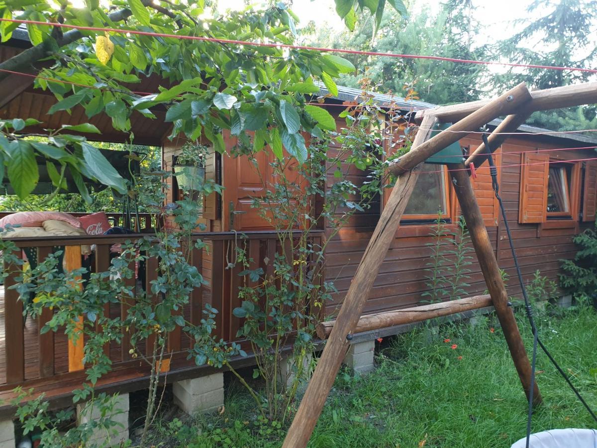 Hotel Domek Letniskowy W Zieleni Blisko Jeziora Sredzkiego Schroda Exterior foto