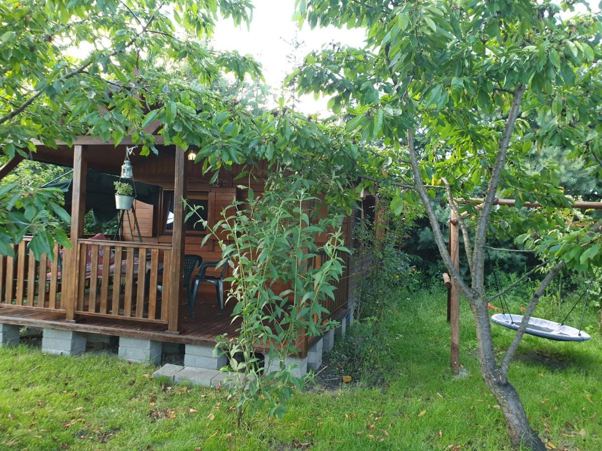 Hotel Domek Letniskowy W Zieleni Blisko Jeziora Sredzkiego Schroda Exterior foto